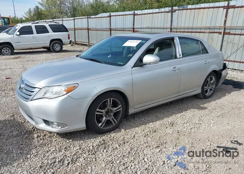 2011 Toyota Avalon z USA, uszkodzony, nr VIN 4T1BK3DB8BU401044